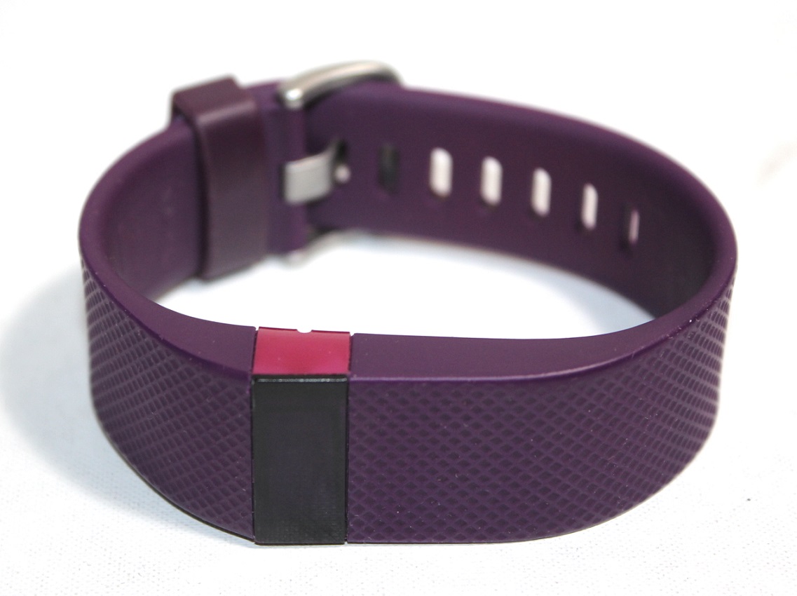 fitbit charge hr small plum