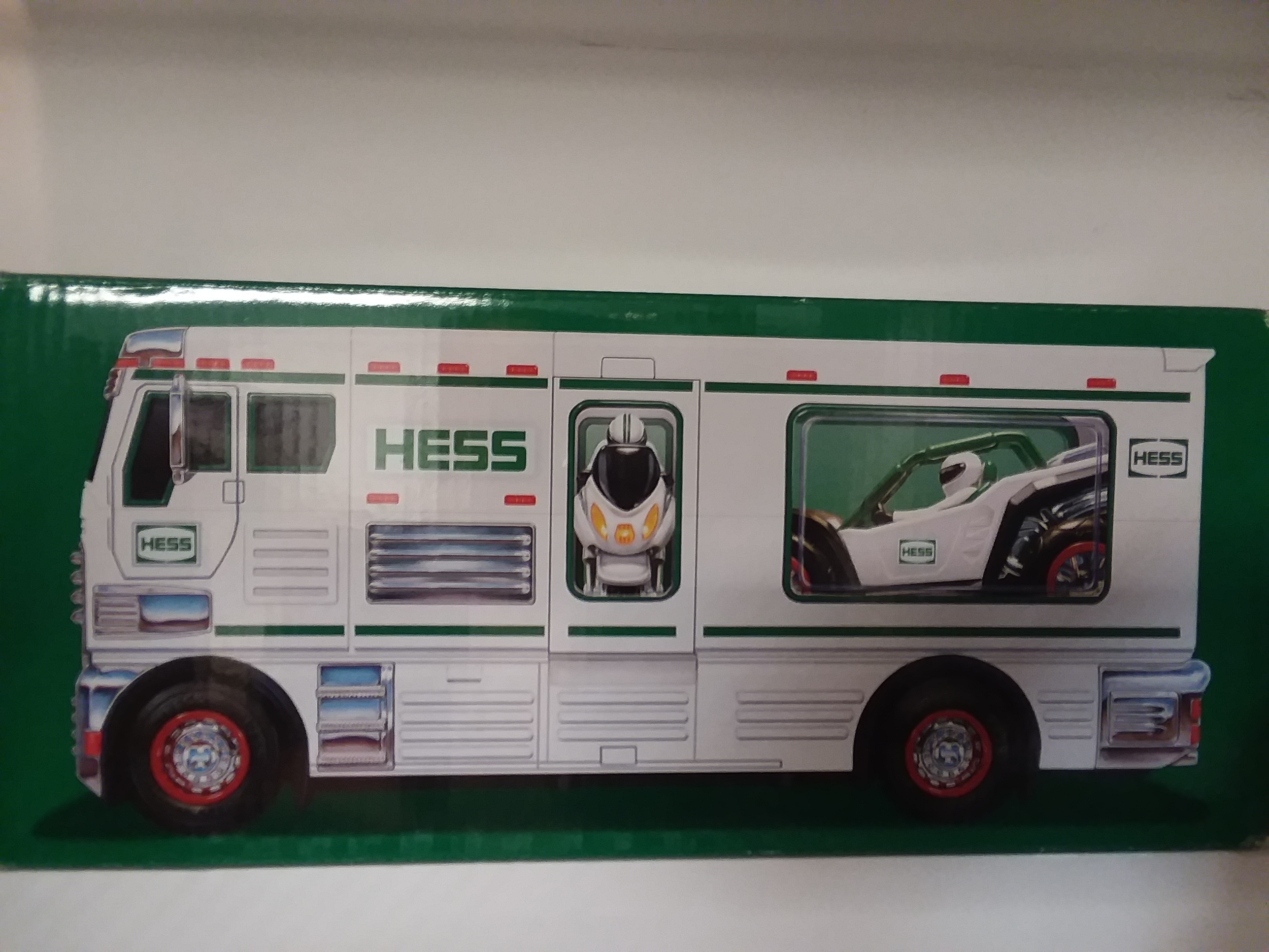 hess 2018 holiday truck